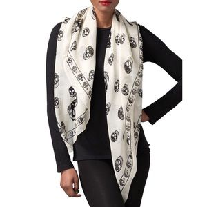 Alexander Mcqueen classic skull silk scarf